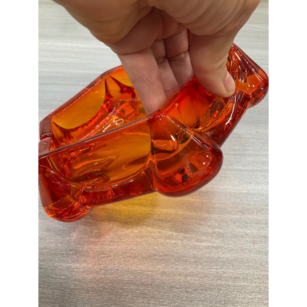 VINTAGE COLLECTIBLE THICK AMBER COLORED ASHTRAY - Picture 8 of 9